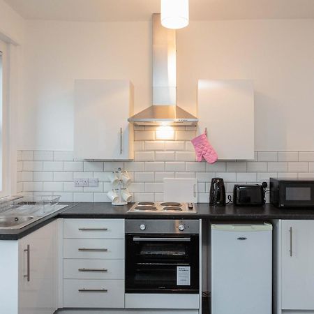 Cherry Property - Berry Apartments Блекпул Стая снимка