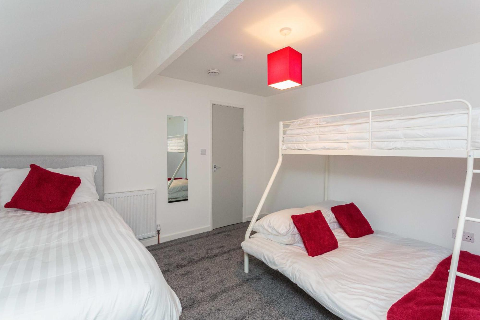 Cherry Property - Berry Apartments Блекпул Стая снимка